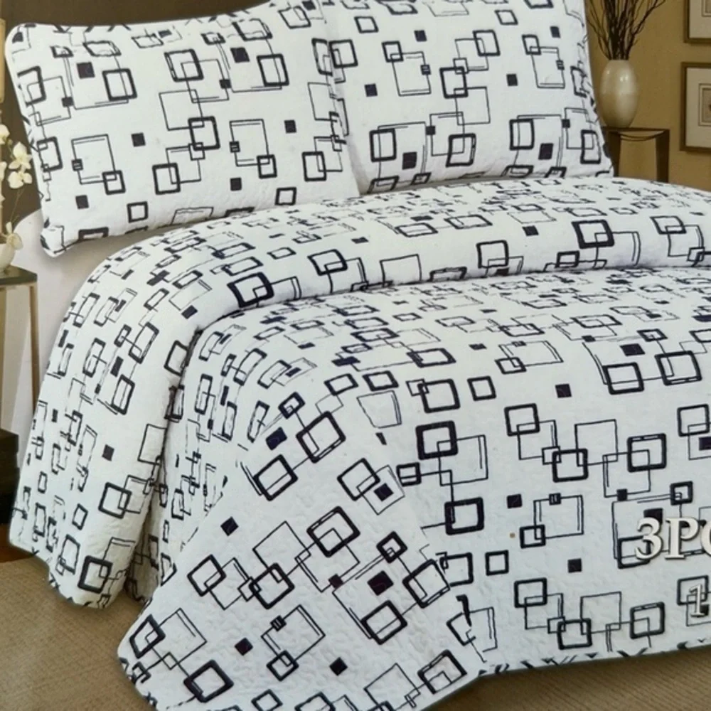 Hotel at home 3pc King set White with Black Squares